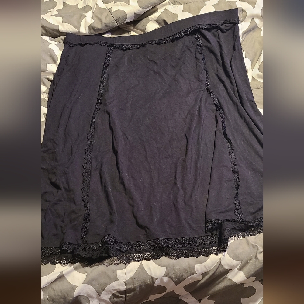 Hot Topic Black Ruffle Skirt